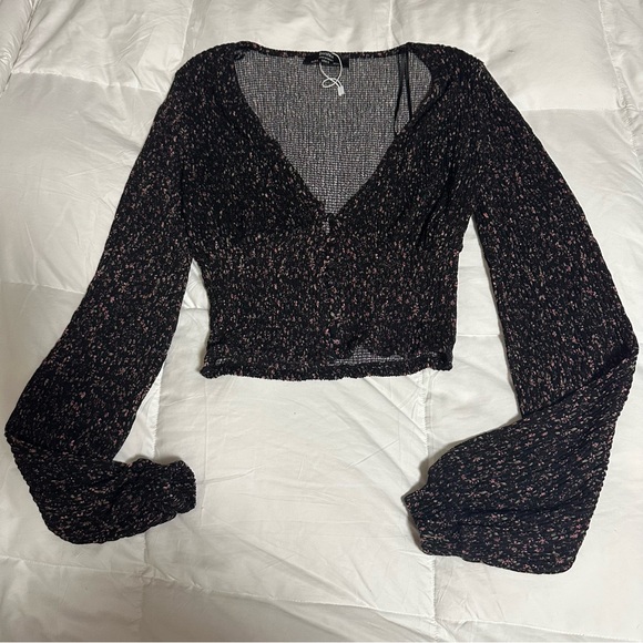 Bershka Black and Pink Textured Sweater new without tags - Picture 1 of 16
